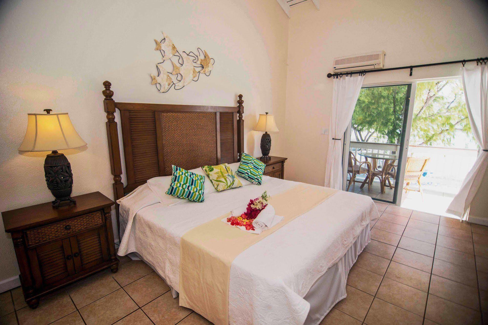 Bohio Dive Resort Cockburn Town Bagian luar foto